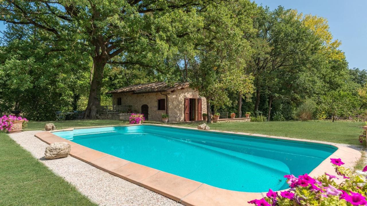 Il Mulino della Quercia nella campagna di Cetona